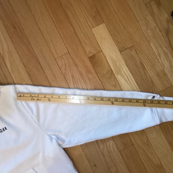 Tommy Hilfiger Hoodie, Cotton (no tag), fits small to medium woman - Picture 7 of 7